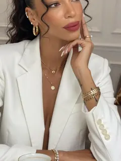 Luna profile in Dubai